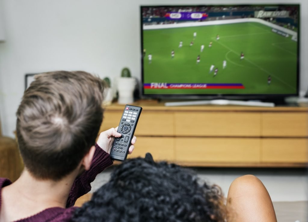 a man watch best iptv